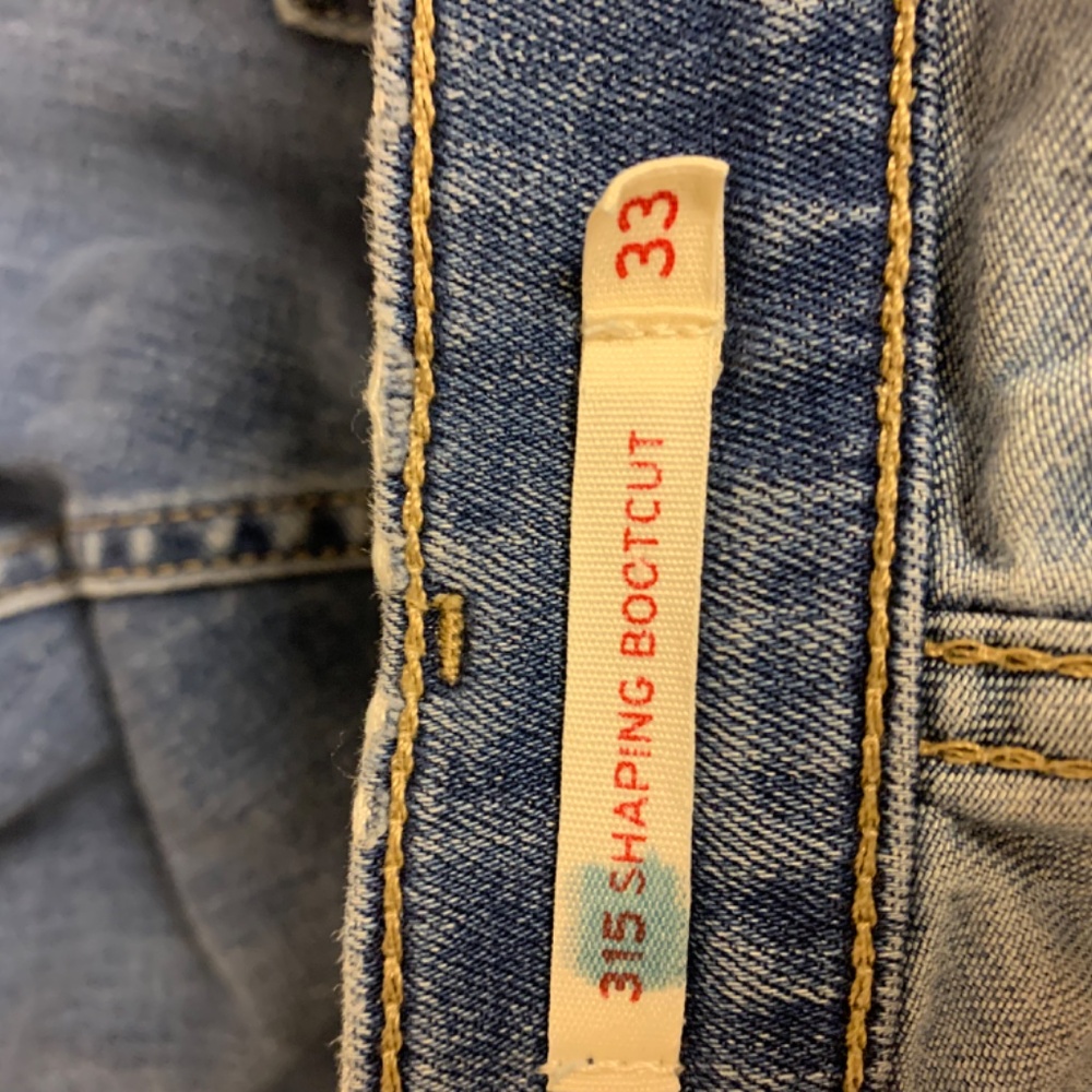 Levi’s 315 Shaping Women’s Bootcut 33x35 Distressed Faded Causal cowgirl western - Picture 4 of 10